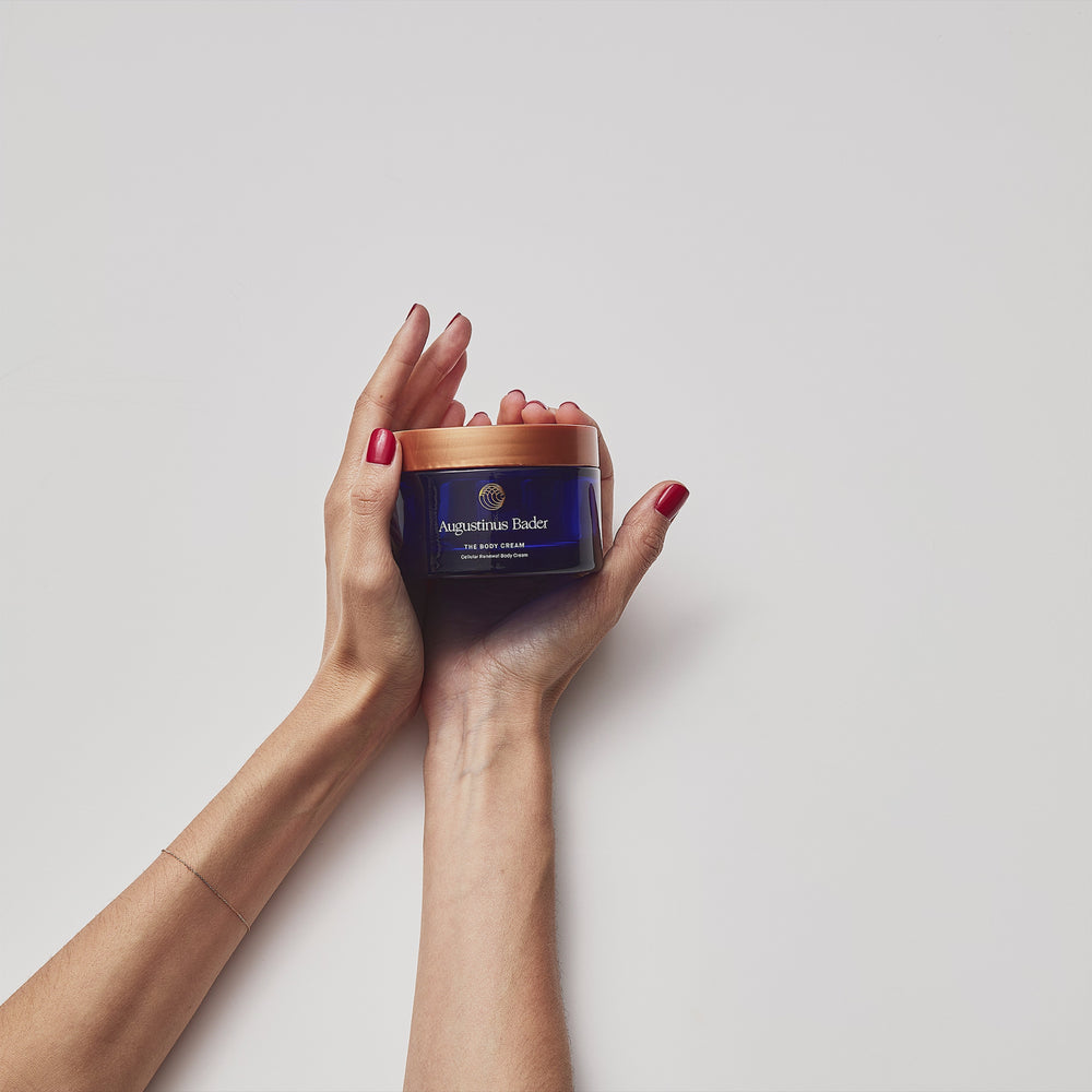 A GIF of Augustinus Bader The Body Cream